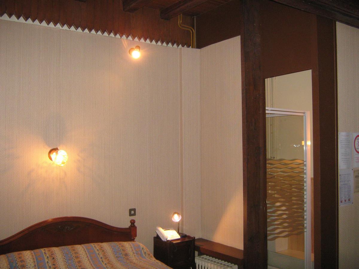 Logis Hotel Restaurant La Chaumiere Tournon-sur-Rhone Dış mekan fotoğraf